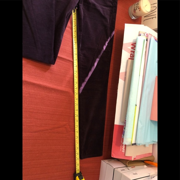 GAP - Velvet straight leg pants. Size 6. - Picture 7 of 8